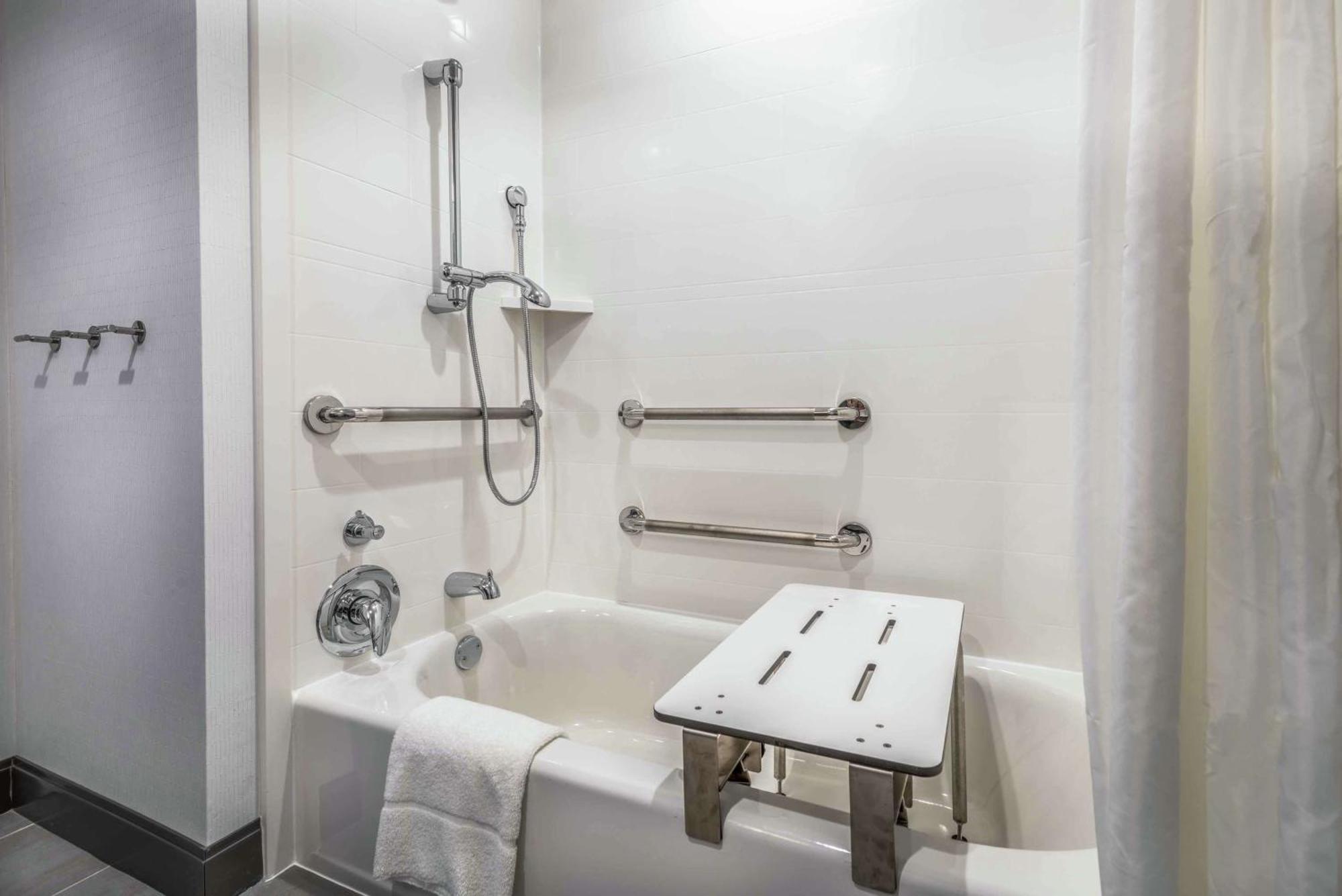 Hampton Inn & Suites Tallahassee Capitol-University Ngoại thất bức ảnh