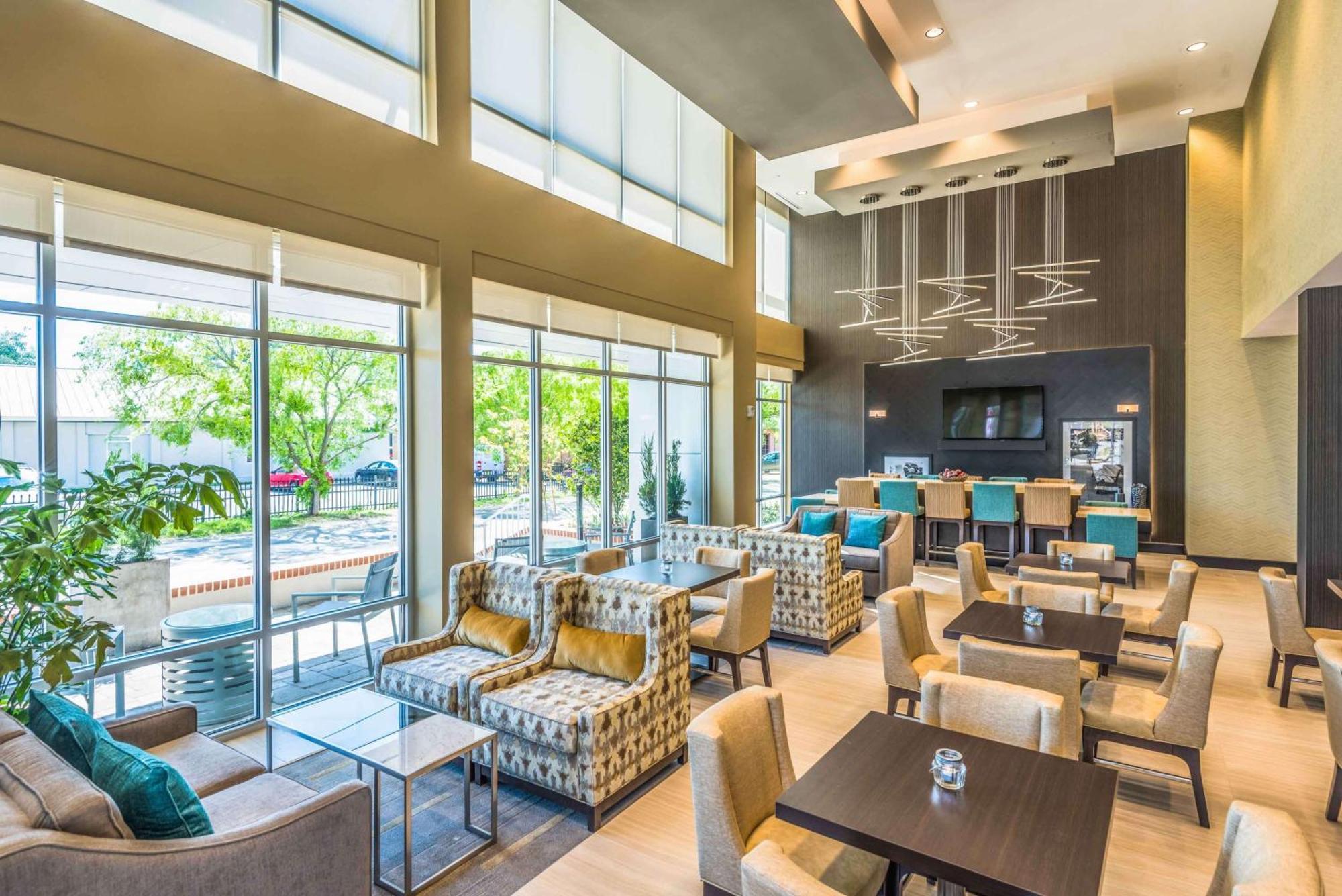 Hampton Inn & Suites Tallahassee Capitol-University Ngoại thất bức ảnh
